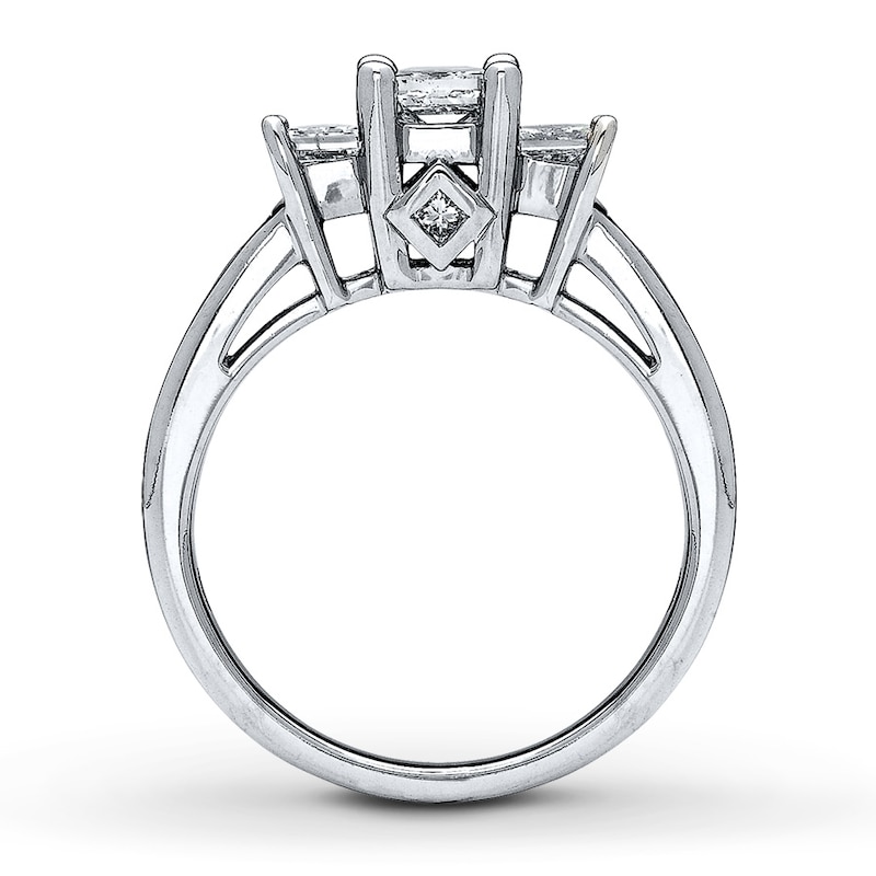 Ring 1-1/2 ct tw Diamonds White Gold Plated