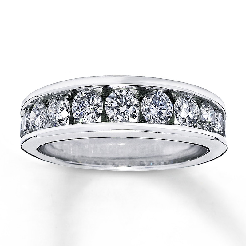 Band 1-1/5 ct tw Diamonds White Gold Plated