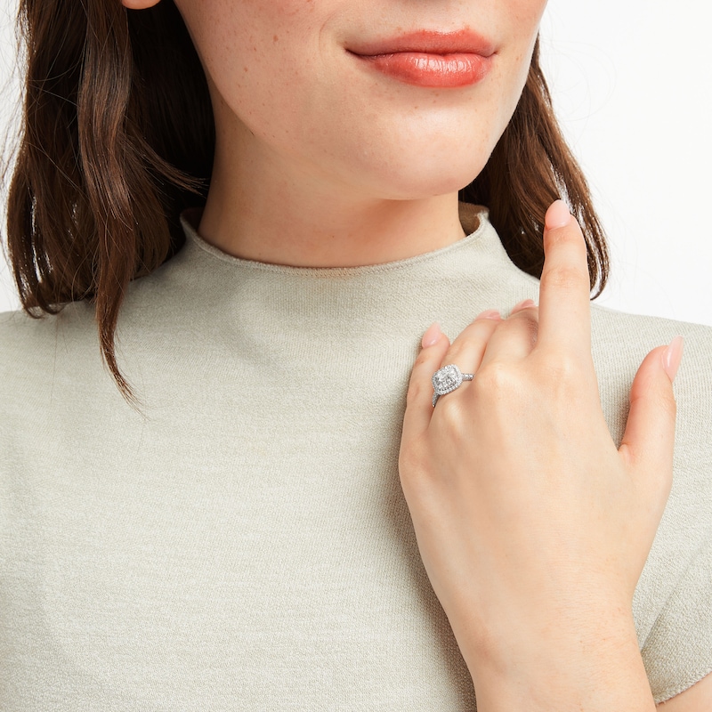 Princess-cut Diamond Engagement Ring 3/4 ct tw White Gold Plated