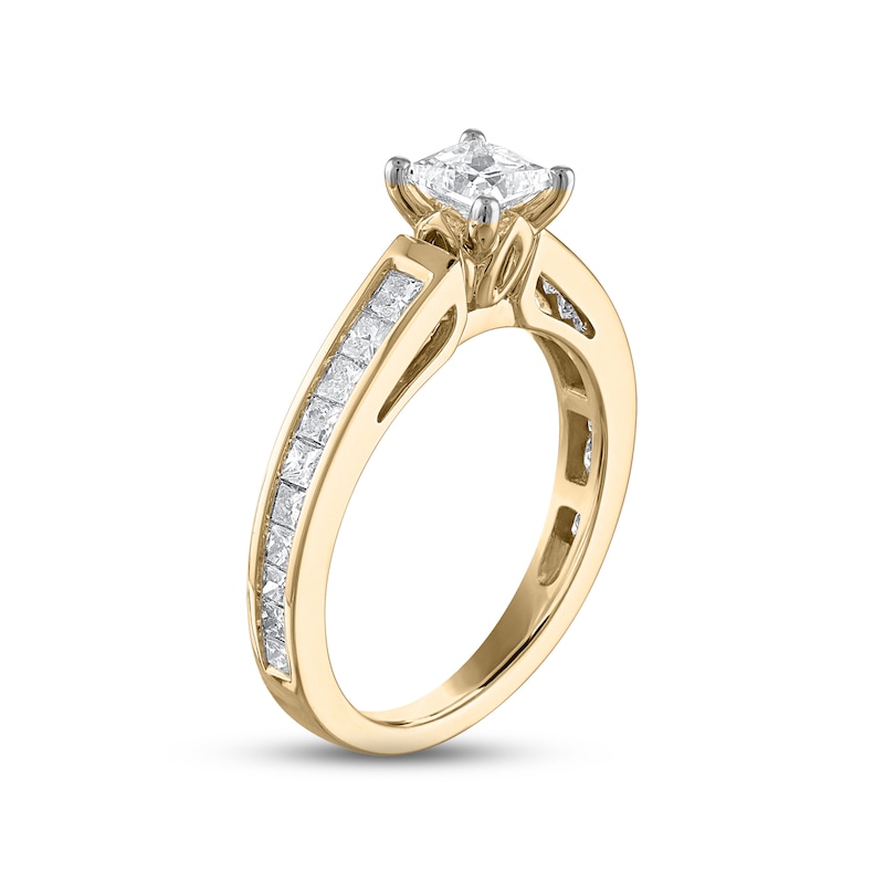 Diamond Engagement Ring 1-1/4 ct tw Princess-cut Yellow Gold Plated
