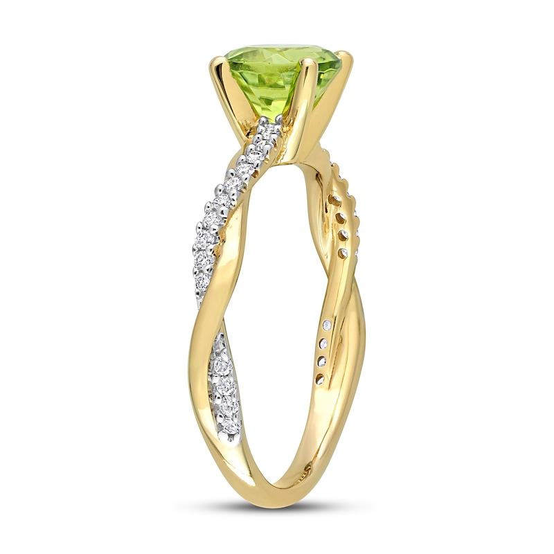 Round Peridot Engagement Ring 1/6 ct tw Diamonds Yellow Gold Plated